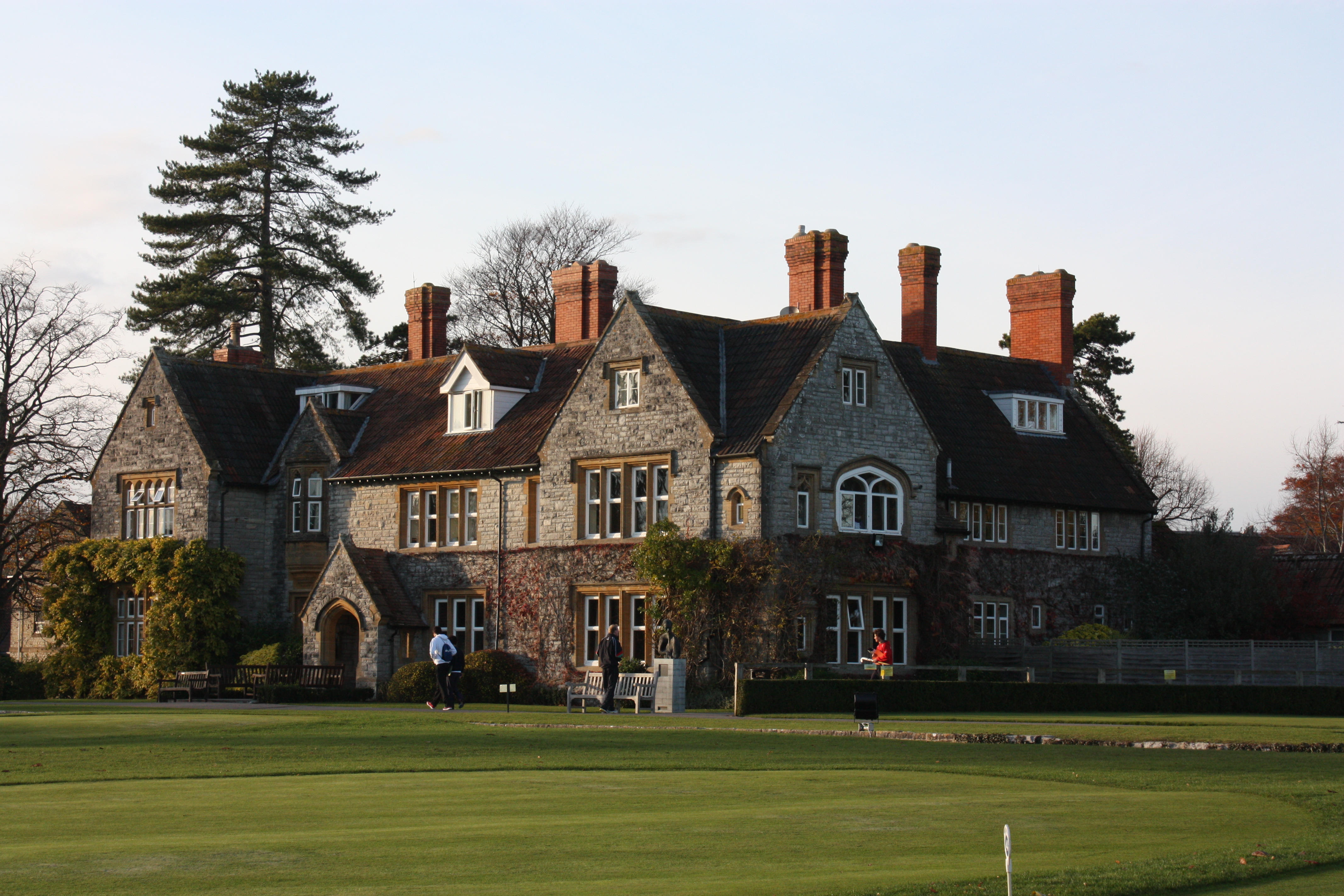 Millfield School